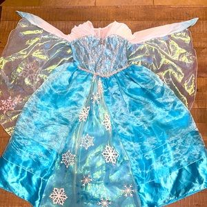 Like New! Disney Store Frozen Deluxe Elsa Costume